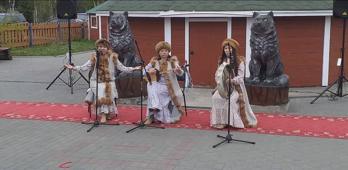 В Мысках открыта шорская этнодеревня, построенная при поддержке «Разреза Кийзасского»