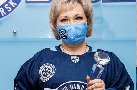 «Сибантрацит» и ХК «Сибирь» наградили лучшего медицинского работника января